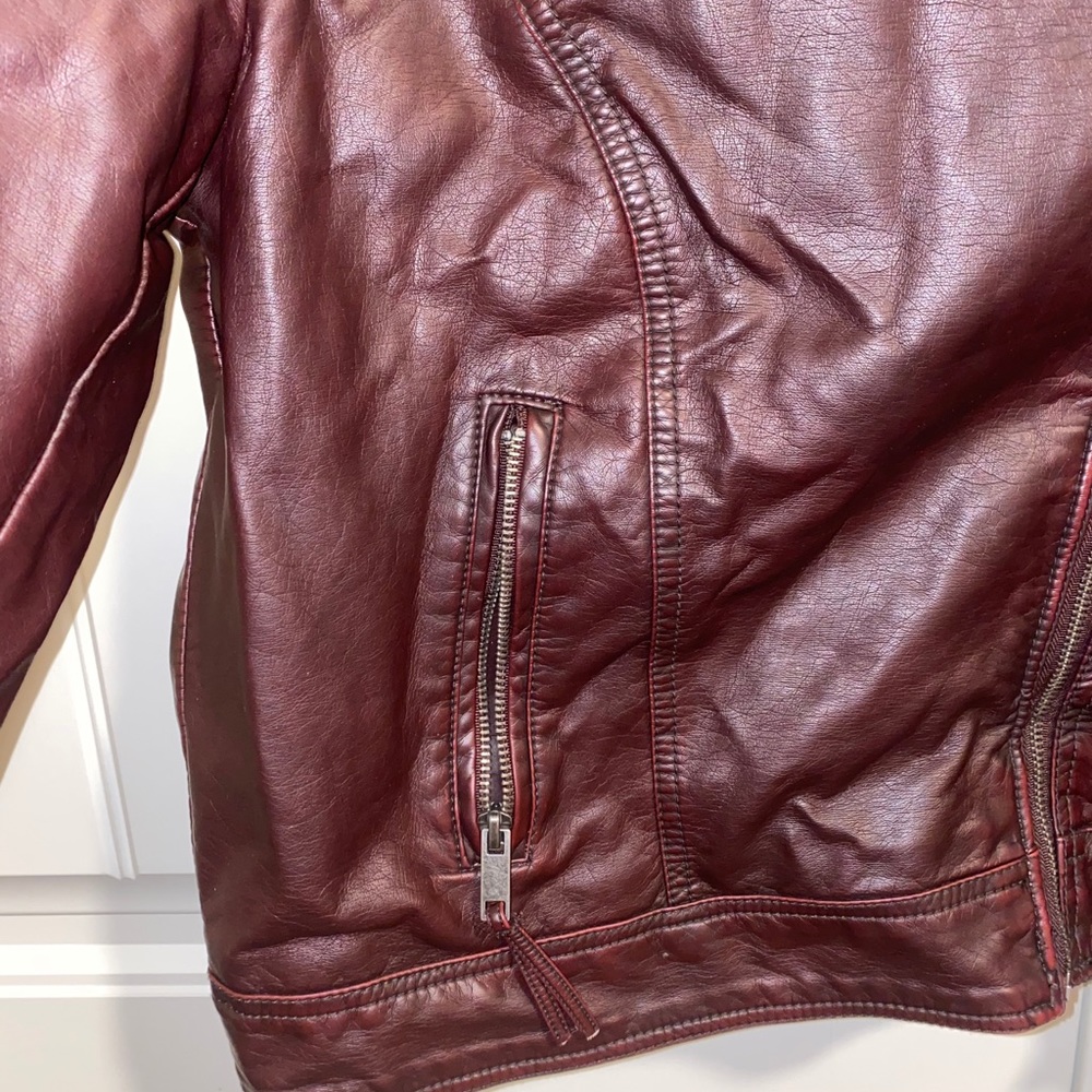 Leather jacket - Picture 3 of 5